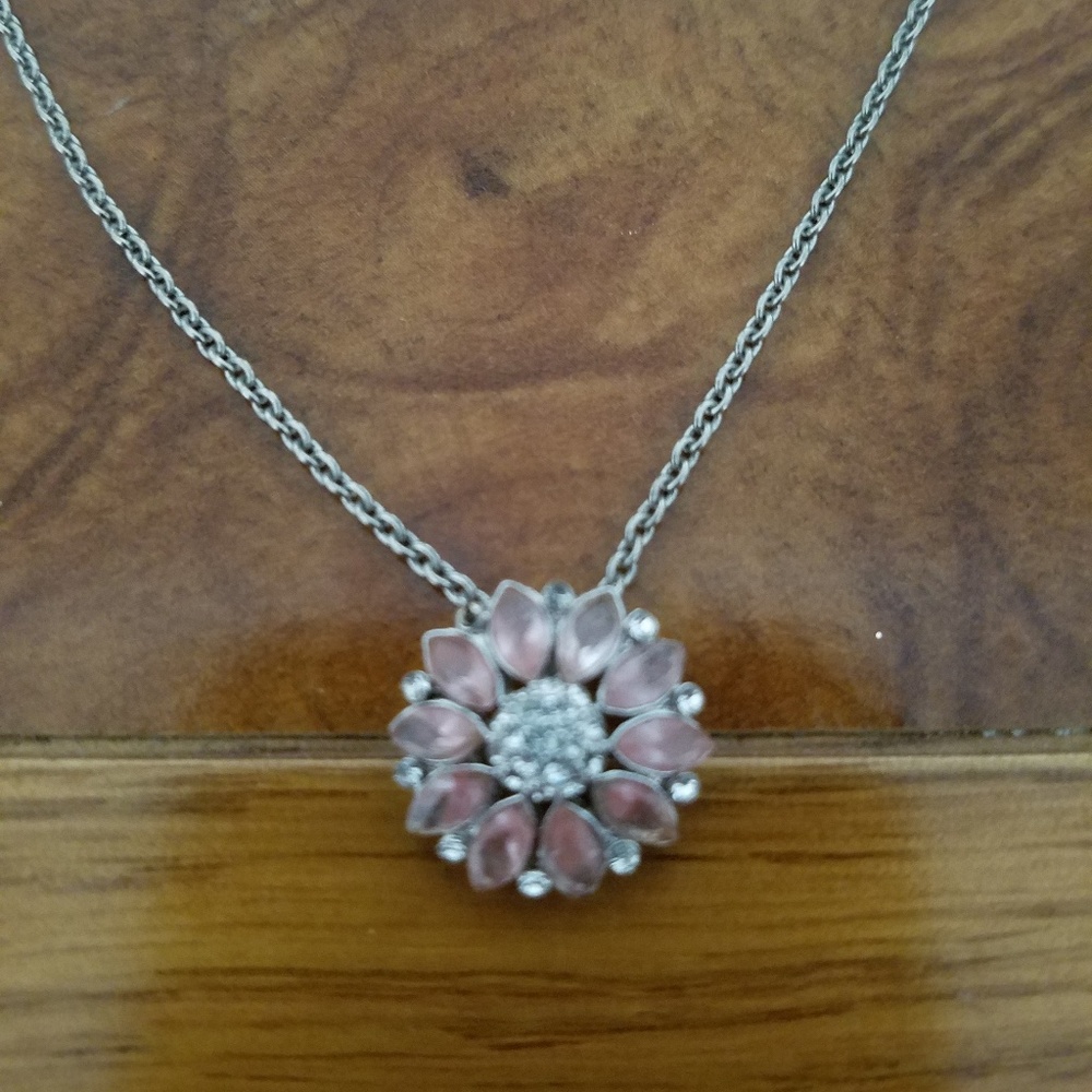 A flowery necklace
